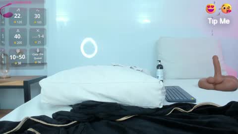 Zenda Evans online show from 30, 1, 2025