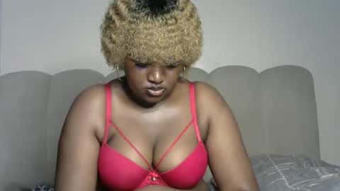 Snapshot of zendayah47 chatting on 7, 2, 2026 Caramel online show from 7, 2, 2026