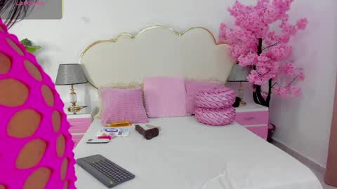 zendayarosse online show from 6, 4, 2026