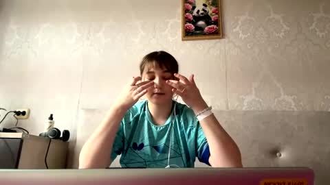 zeniabrossoit online show from 31, 5, 2026
