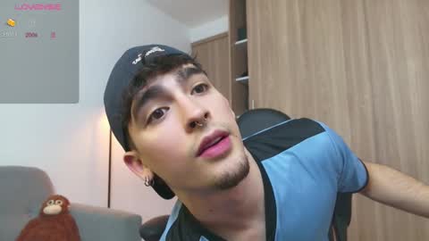 Zenn online show from 12, 2, 2025