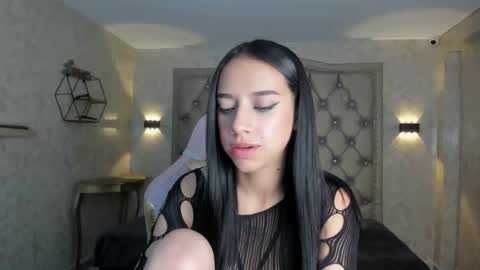 ZEPHYRA ANGELS online show from 31, 1, 2025