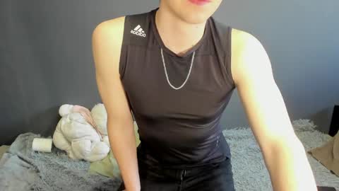 Snapshot of zeriixx chatting on 8, 4, 2026 Ethan online show from 8, 4, 2026