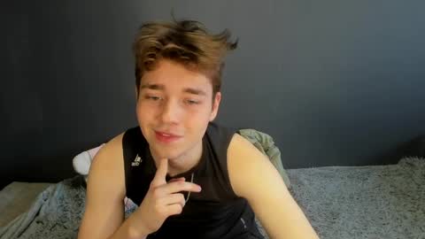 Snapshot of zeriixx chatting on 11, 4, 2026 Ethan online show from 11, 4, 2026