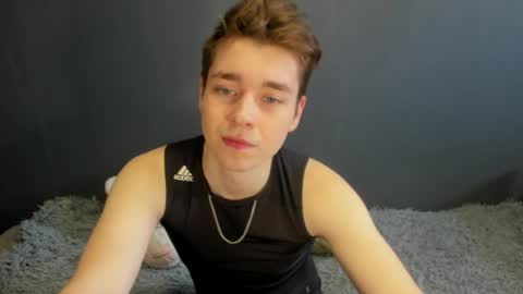 Snapshot of zeriixx chatting on 13, 4, 2026 Ethan online show from 13, 4, 2026