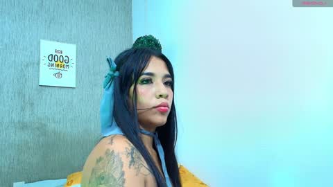 ZHAMIRA  ANDRES online show from 12, 1, 2025