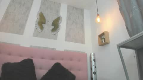 Snapshot of zhamira_21 chatting on 8, 3, 2026 ZHAMIRA ANDRES online show from 8, 3, 2026