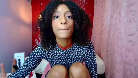 Zia Green online show from 22, 2, 2025