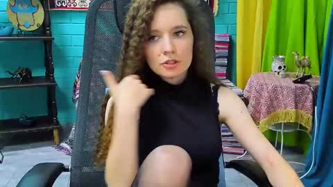 zianichols online show from 24, 2, 2025