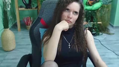 zianichols online show from 27, 2, 2025