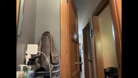 Snapshot of zinger283069 chatting on 6, 1, 2025 zinger283069 online show from 6, 1, 2025