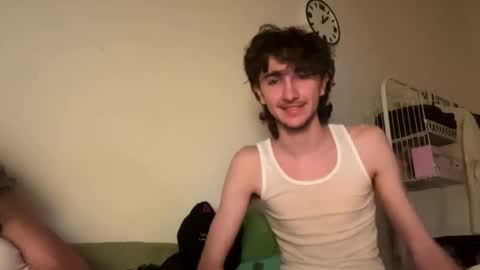 Snapshot of zipdown_ chatting on 5, 3, 2025 zipdown online show from 5, 3, 2025