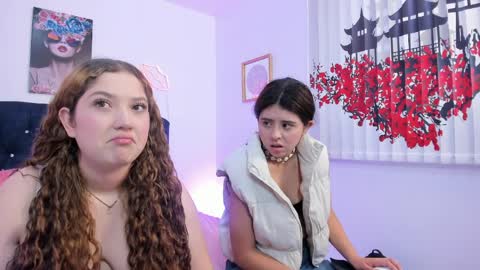 Snapshot of zoe_and_valeria chatting on 9, 4, 2026 Zoe And Valeria online show from 9, 4, 2026