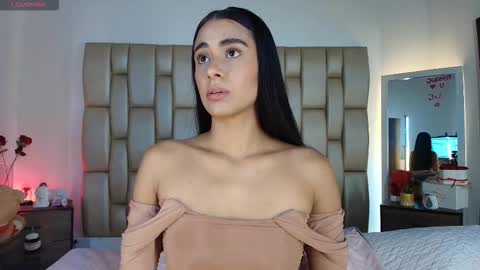 Snapshot of zoe_barlove chatting on 14, 3, 2026 Your new obsession online show from 14, 3, 2026