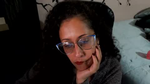 Zoe Koller online show from 19, 6, 2026