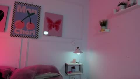 Zoe Lynch online show from 9, 3, 2026