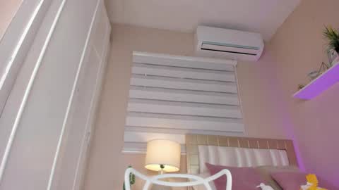 Hi guys i am Zoe  online show from 19, 2, 2025