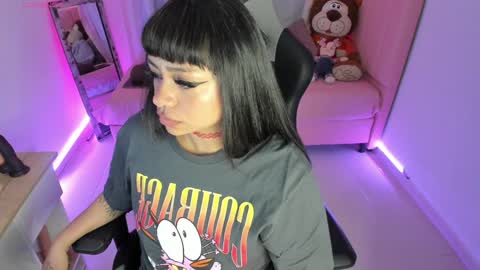 zoe_sullivan_ online show from 28, 1, 2025