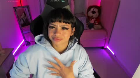 zoe_sullivan_ online show from 3, 2, 2025