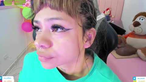 zoe_sullivan_ online show from 13, 11, 2025