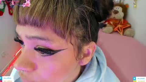 zoe_sullivan_ online show from 20, 11, 2025