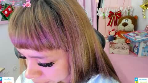 zoe_sullivan_ online show from 26, 11, 2025