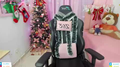 zoe_sullivan_ online show from 4, 12, 2025