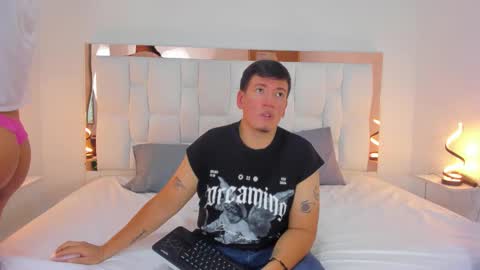 Zoe And Ethan online show from 16, 9, 2025