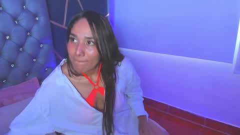 Snapshot of zoee_perez chatting on 4, 11, 2025 zoee perez online show from 4, 11, 2025