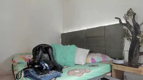 Zoel Amber online show from 6, 4, 2026