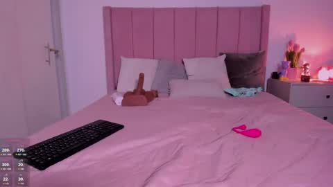 CuteZoe online show from 21, 7, 2026
