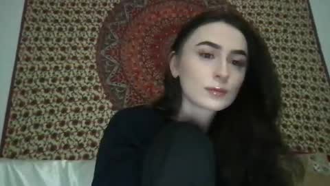 zoepleasing online show from 26, 2, 2025