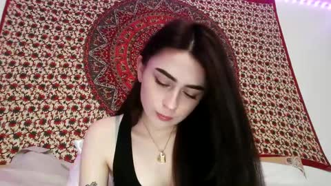 zoepleasing online show from 9, 3, 2025