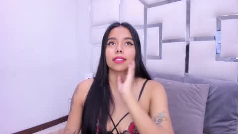 ZoeSwam online show from 8, 2, 2025