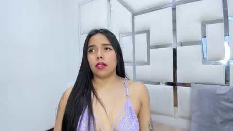 ZoeSwam online show from 17, 2, 2025