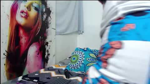 zoethorner online show from 16, 4, 2026