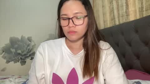 zoey_foryou online show from 30, 4, 2026