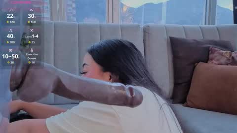 zoey thommpson online show from 30, 10, 2025