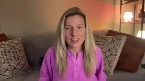 Zoeydanner online show from 12, 2, 2026