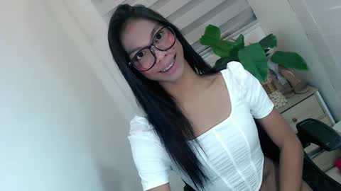 zoey online show from 2, 3, 2025