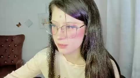 Snapshot of zooeybelair chatting on 6, 7, 2026 Alicie online show from 6, 7, 2026