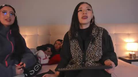 cintya kors online show from 14, 1, 2025