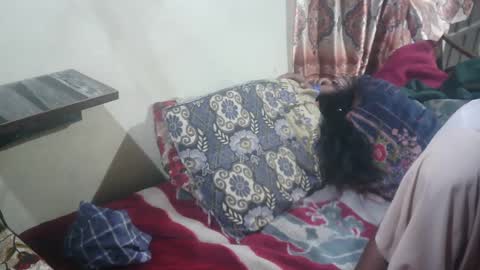 Snapshot of zoyakhan803 chatting on 24, 2, 2025 zoyakhan803 online show from 24, 2, 2025