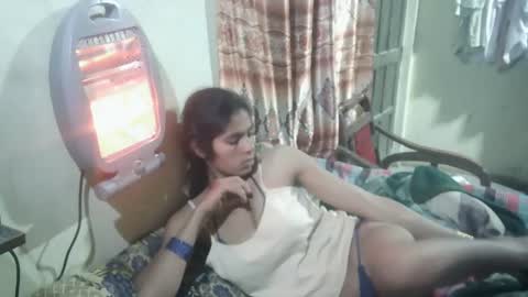 Snapshot of zoyakhan803 chatting on 3, 3, 2025 zoyakhan803 online show from 3, 3, 2025