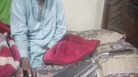 Snapshot of zoyakhan803 chatting on 14, 11, 2025 zoyakhan803 online show from 14, 11, 2025