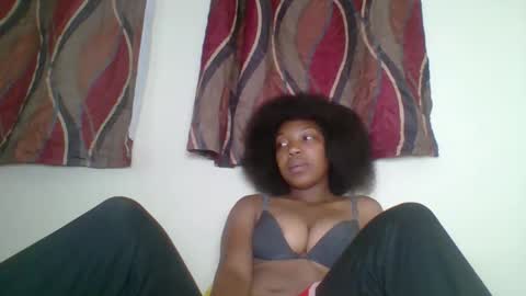 Snapshot of zyraelle_01 chatting on 21, 4, 2026 zyraelle_01 online show from 21, 4, 2026