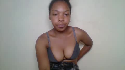 Snapshot of zyraelle_01 chatting on 1, 5, 2026 zyraelle_01 online show from 1, 5, 2026