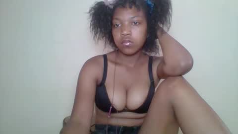Snapshot of zyraelle_01 chatting on 5, 5, 2026 zyraelle_01 online show from 5, 5, 2026
