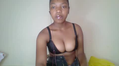 Snapshot of zyraelle_01 chatting on 7, 5, 2026 zyraelle_01 online show from 7, 5, 2026