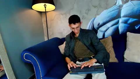 Zyro Nigth online show from 28, 10, 2025